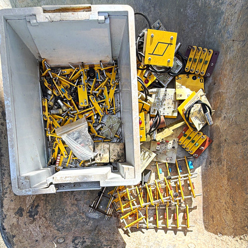 Mixed job lot electronic - mixed,