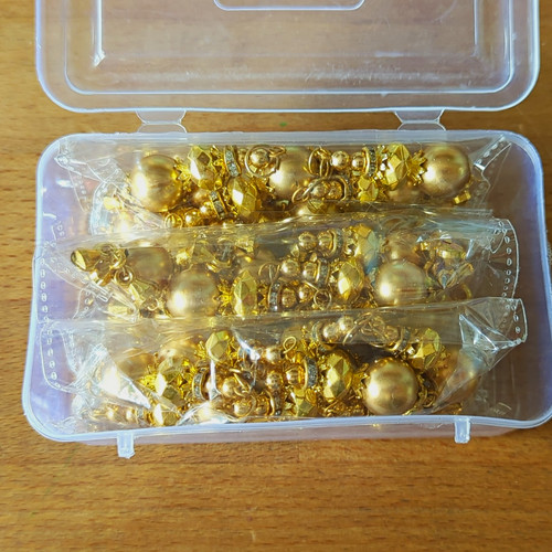Gold tone tassles - tone,
